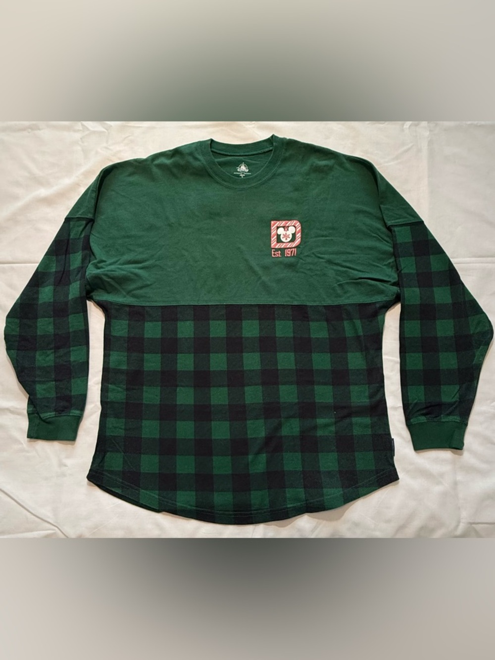 Walt Disney World Christmas Spirit Jersey size Medium